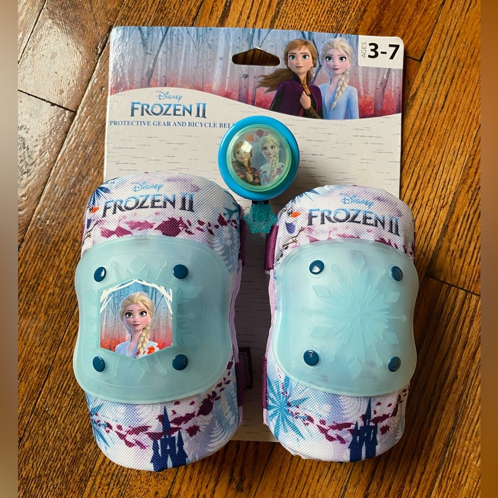 ✨NEW✨ Frozen Disney Knee Pads with Bell for Bike